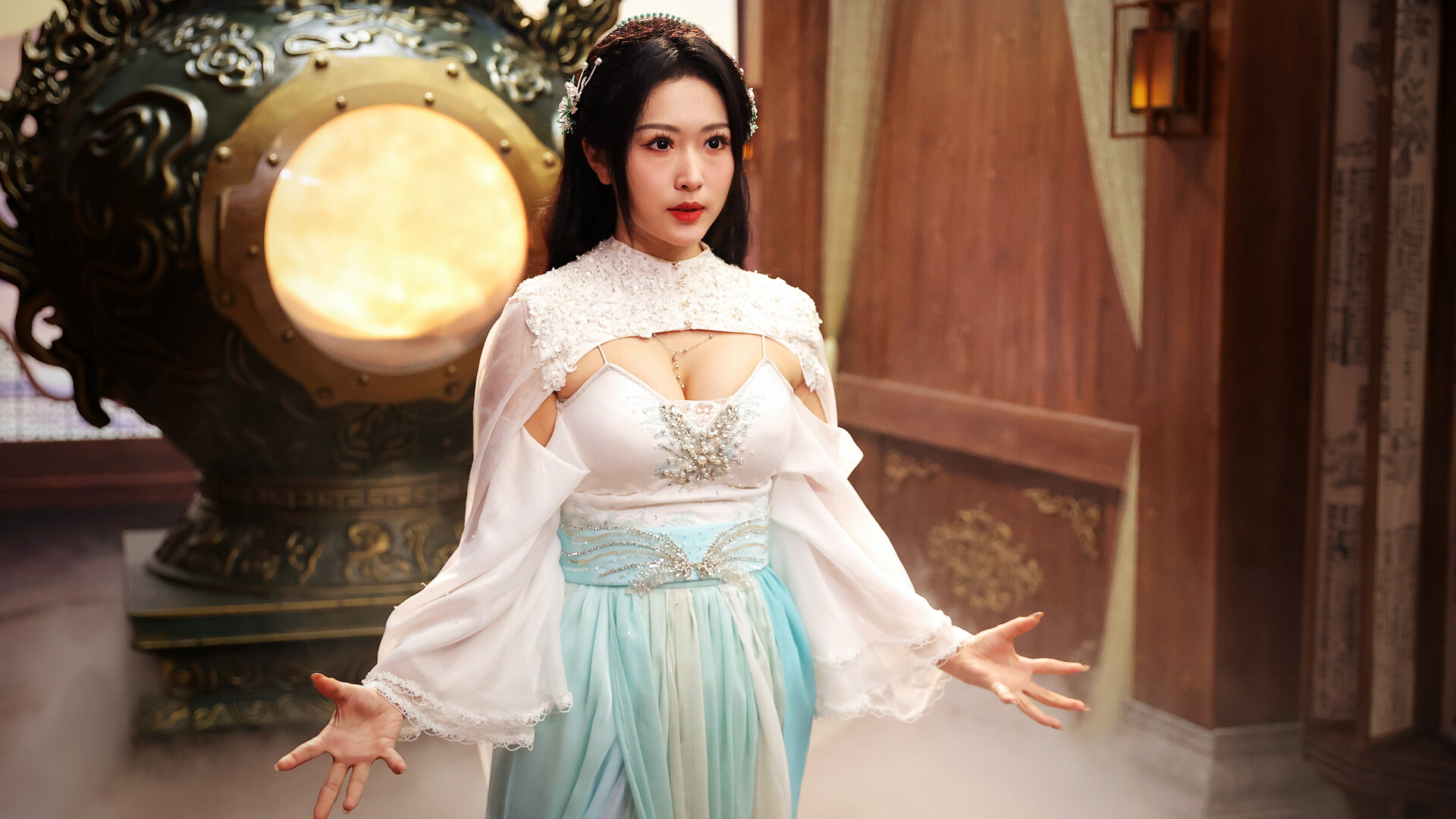 《美女，请别影响我成仙全球版》中文版